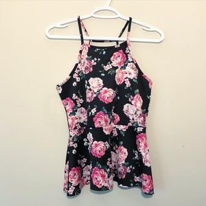 Beautiful Top in Excellent Condition!